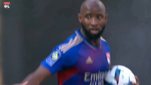 Moussa Dembélé's great header vs Reims